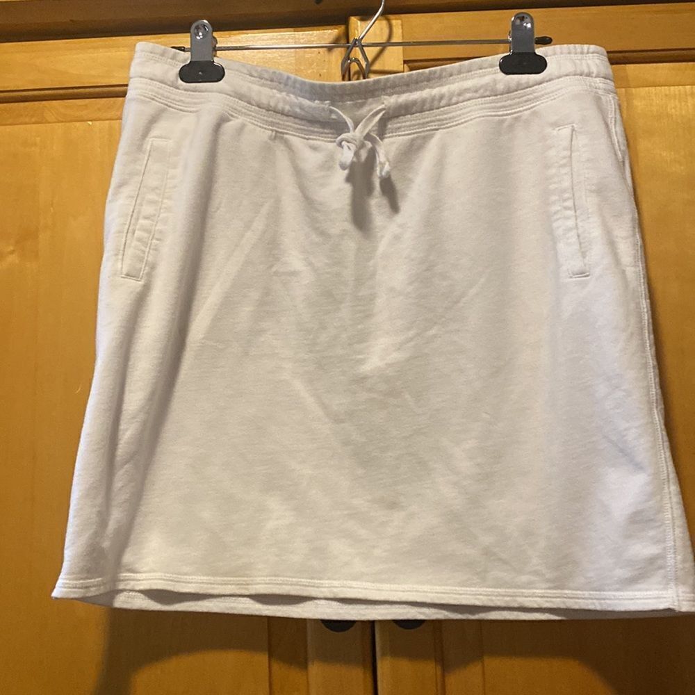 Old Navy casual white mini skirt size M